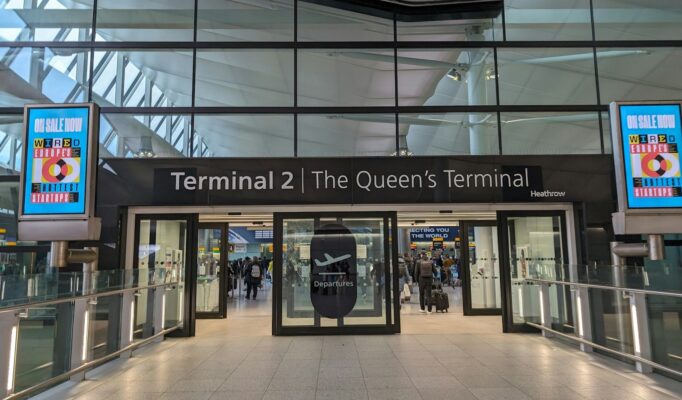 Photo by CabService London